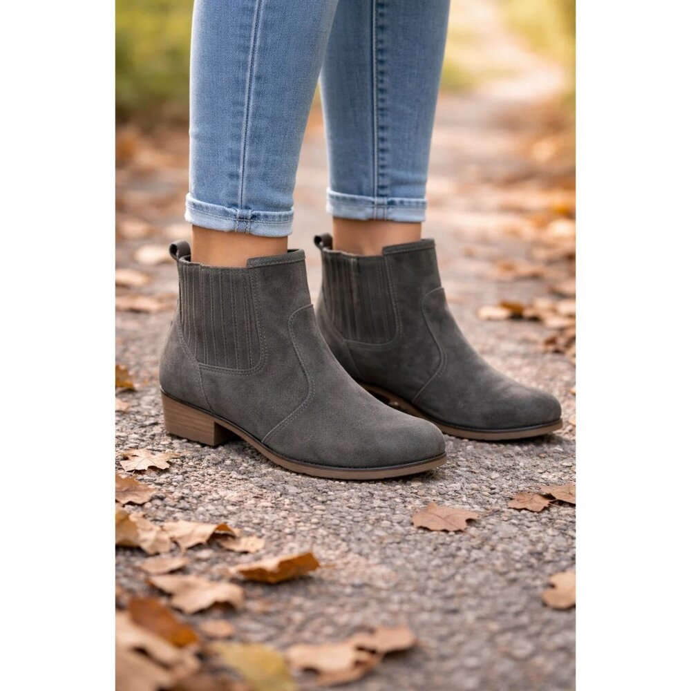 Propet Reese Dark Grey Ankle Boot Women's size 8 M Excellent Condition